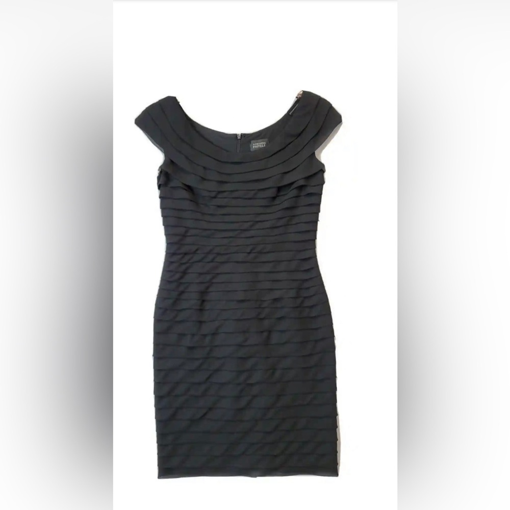 Adrianna Papell Women Sleeveless Cocktail Dress